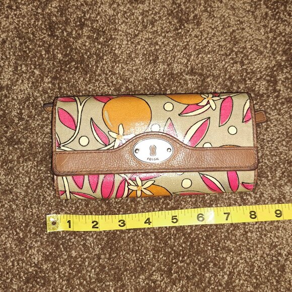 Fossil Key-Per Coated Canvas Wallet with Orange Fruit and Floral Pattern - Picture 4 of 8